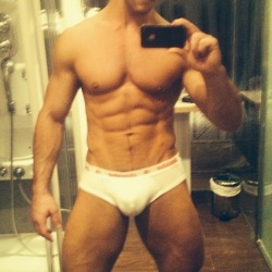 hotmensecretfolder:  lots of hot photos http://bit.ly/1lUMVpi