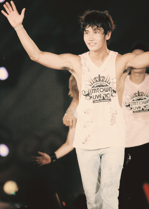 youknowmaximum:  Prince Changmin 71/100  Gosh :0