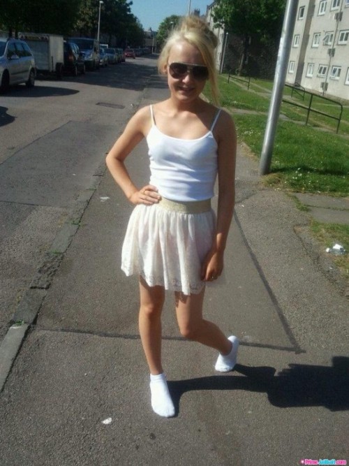 chavhumiliation:  Hottest day of the year, so here’s some chavs in the sunshine! 