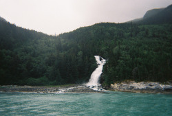 vorrid:  Skagway, Alaska by cellophanesoul on Flickr. 