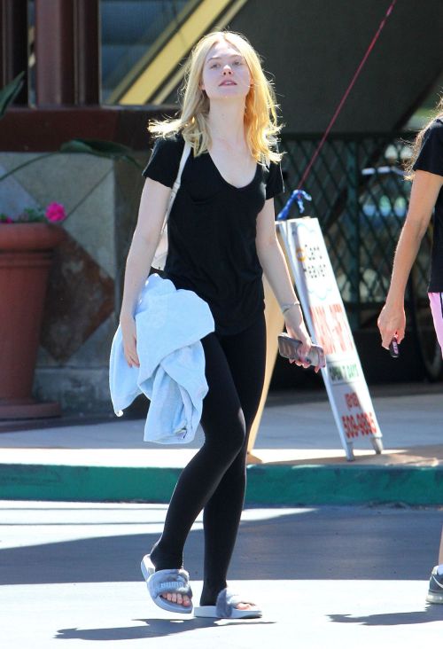 Elle Fanning out in Studio City in California on September 11th 2016