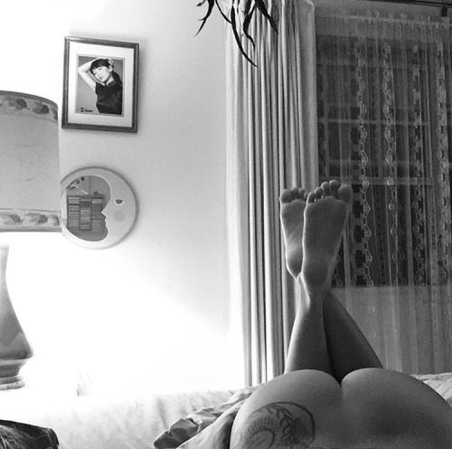 thetoeshow: My moon and stars #mine