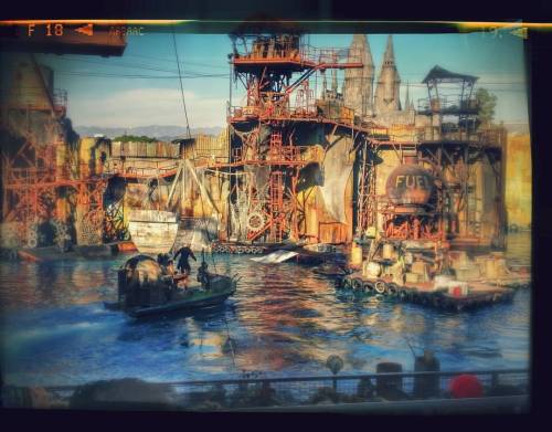 Amazing show,  the same as 20 years ago when I first saw it..   #usa #roadtrip #california #hollywood # WaterWorld #losangeles #movies   (presso WaterWorld at Universal Studios Hollywood)