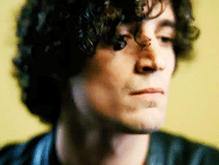 nomortalblade:  the strokes → Reptilia → Fabrizio Moretti [3/6] 