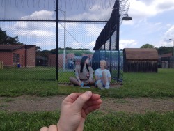 trashvause:  llcoolade:  So I tried to do a thing while visiting the OITNB set again today….  Shit, man. You win the internet.