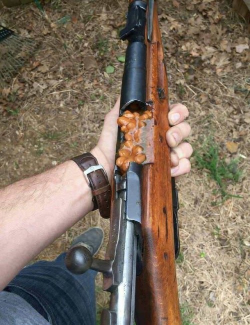 samoyedskaya:kidzbopdeathgrips:@samoyedskaya This is how they shot the bush baked beans dog