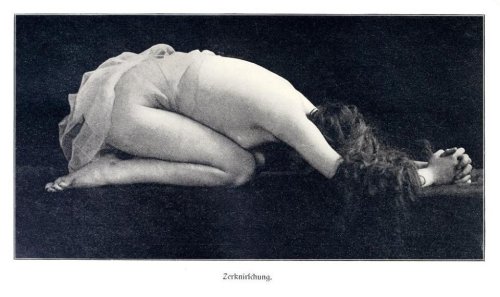 Zerknirschung (Contrition), 1904  Zerknirschung (Contrition). From the book Weibliche Schönhei