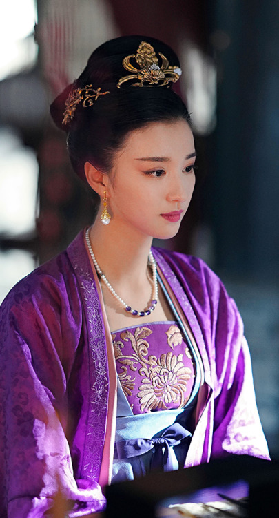 Costumes from Chinese TV series, Serenade of Peaceful Joy, set in the Song Dynasty