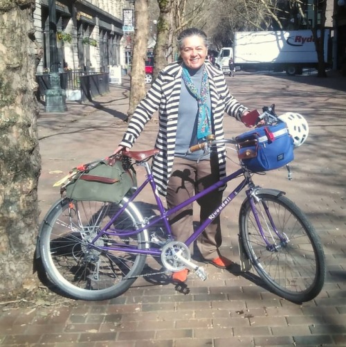 bikesspottedpdx: Had coffee this morning with Ana and her lovely purple Rivendell mixte.☕ #seawkndtr