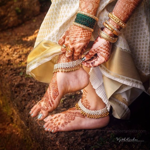 Bridal Mehndi. . Click @vijith_krishna_photography. . #the_universal_photography #keralagodsowncount