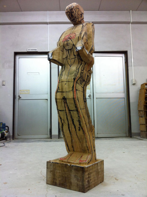 rfmmsd:Artist & Sculptor:Yoshitoshi Kanemaki“空的時刻 勿忘死亡”H122 cm x W27 cm x D23 cm楠木上色