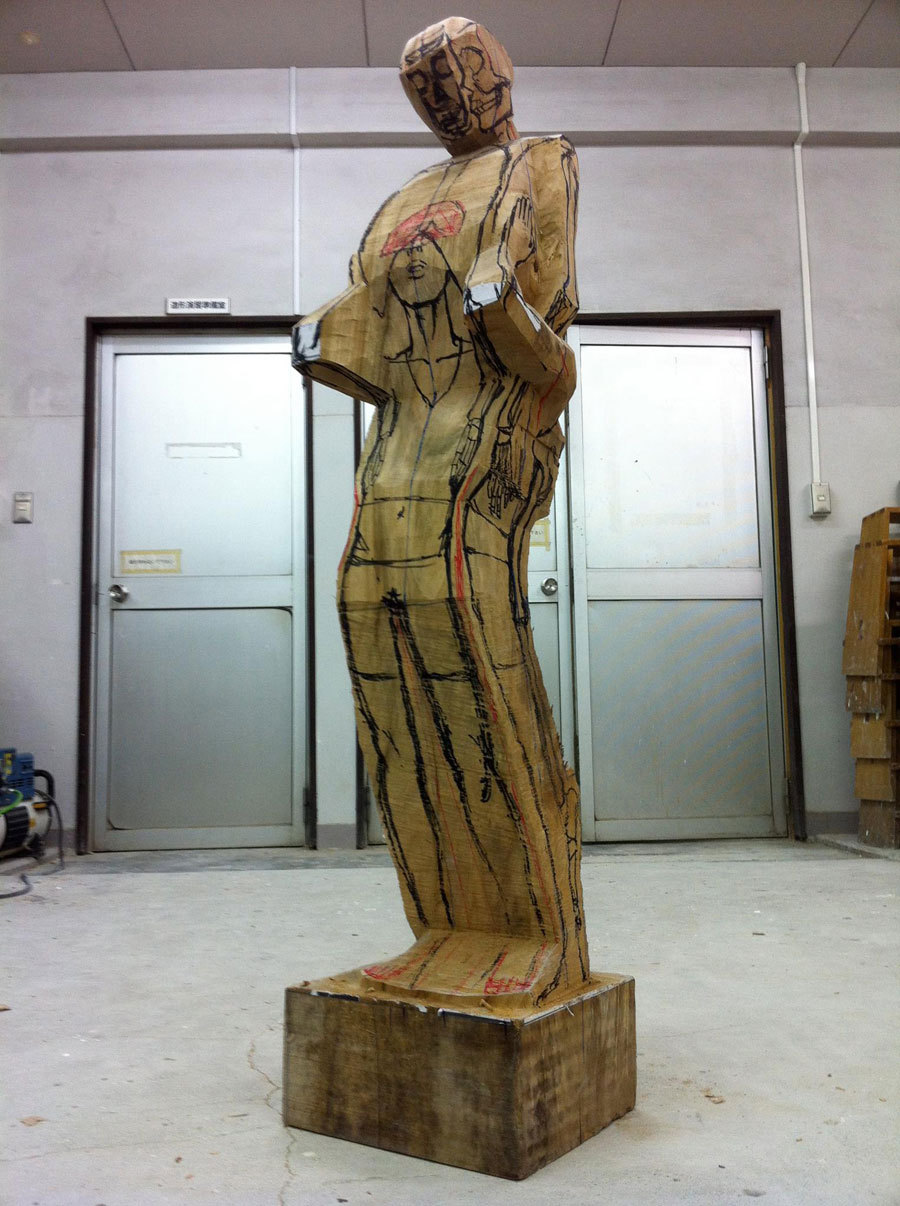 littlelimpstiff14u2:  Yoshitoshi Kanemaki Unusual Sculptures of People and Skeletons