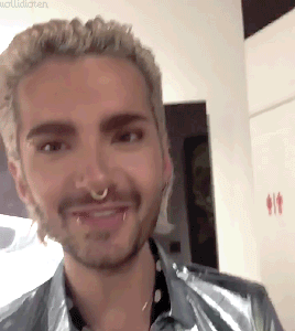 vollidioten: bill sending love & “putas de toll” (x)