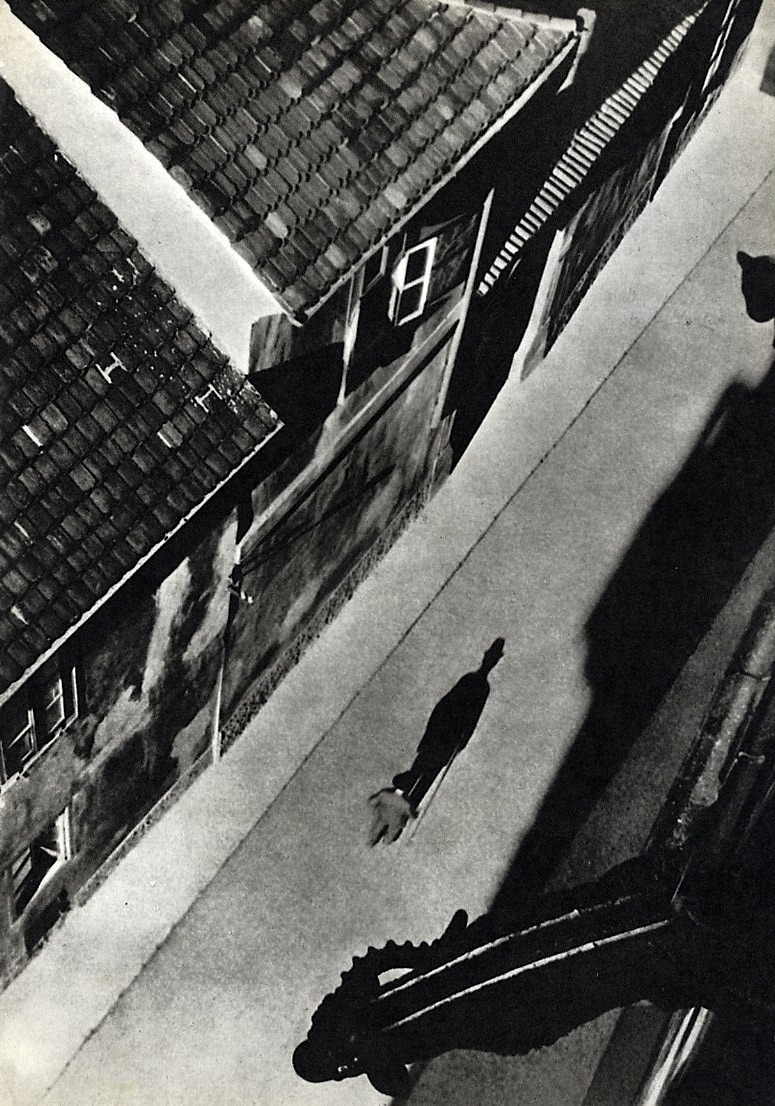 Josef Sudek
Vikářská ulička, kolem 1935
From The Book: Prazsky Chodec Photography by Josef Sudek