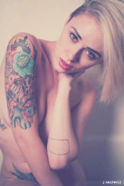 itsall1nk:  More Hot Tattoo Girls athttp://hot-tattoo-girls.blogspot.com