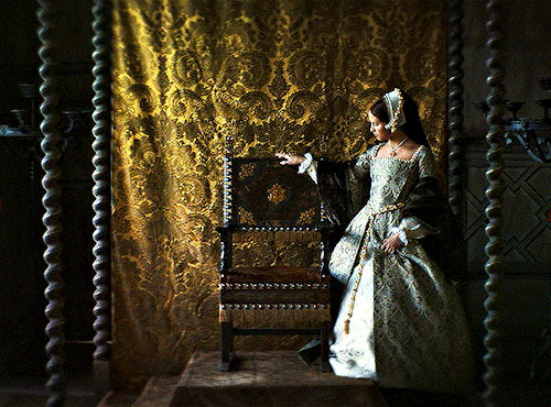 ALICIA VIKANDER As CATHERINE PARR FIREBRAND (2023) Dir. Karim Anouz 