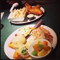 3pm&hellip;time for hang over breakfast at rickies!  (at Ricky&rsquo;s Restaurant)