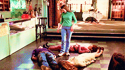 notcharismacarpenter:buffyverse meme | places → the magic box
