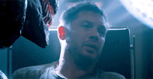 livebloggingmydescentintomadness: deanismypatronass: buyakasha: buckyssteves: Eddie Brock in Venom&n