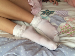 dolliechild:  frills on frills on little girls♡ 