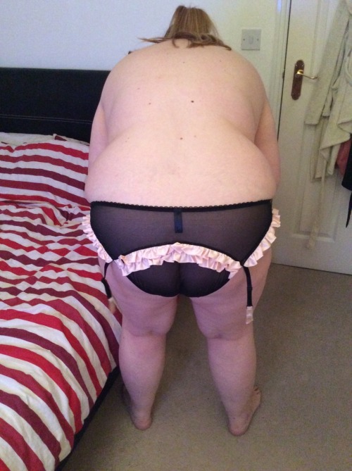 Porn Pics ukmilf1981ukdilf1980:  Who likes my new knickers