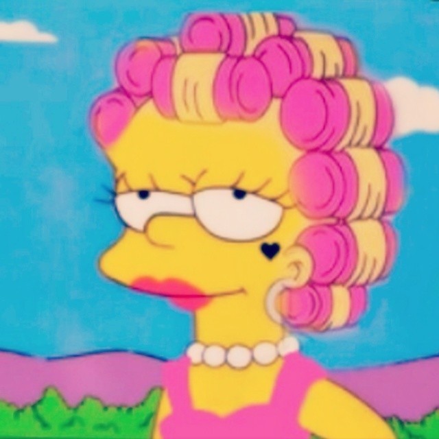 airiela:  atomic-cherry-bomb:  Lisa and the Diamonds   ♛PASTEL PRINCESS♛
