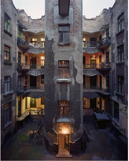 wi1ika: detournementsmineurs: “Budapest Courtyards” by Yves Marchand et Romain Meffre, B