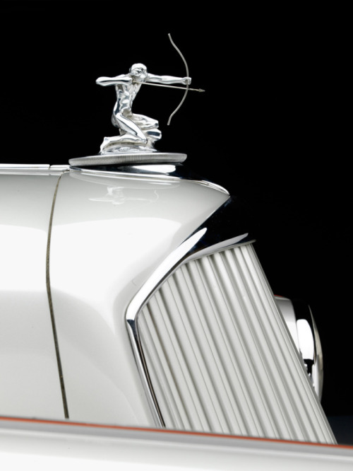 design-is-fine: Phillip O. Wright, Pierce-Arrow Silver Arrow Sedan, 1933. Buffalo, NY. This is one o