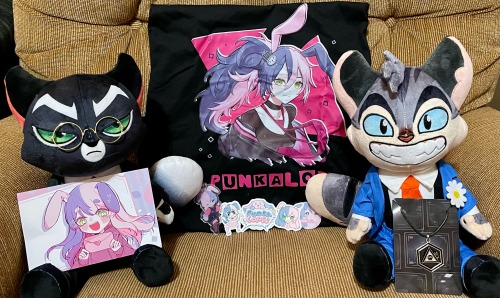 Holiday Merch I Bought And/or Was Gifted.