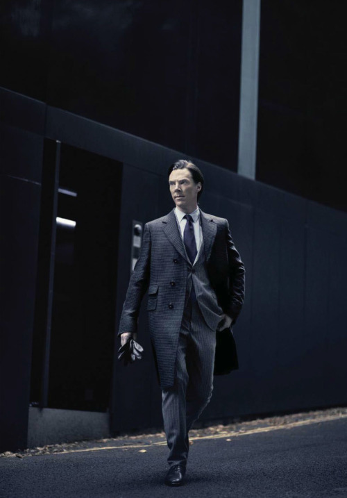 cumberbatchweb:  anna-petrichor:  Esquire by Julian Broad nov ‘13  More high res than I’d seen. 