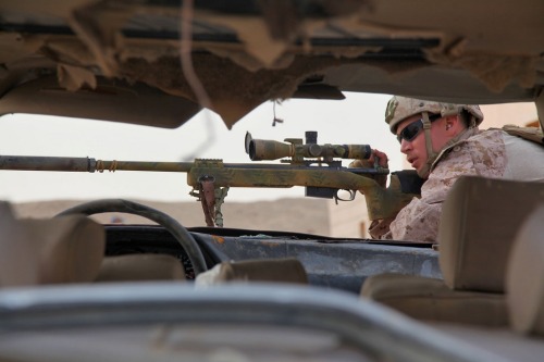 ificandoit-usmc:  house-of-gnar:  Scout Sniper Platoon, Weapons Company, Battalion Landing Team 3/5, 15th Marine Expeditionary Unit. US Marine Corps photo by Cpl. Timothy Childers/Released  Got dayum I want that. 