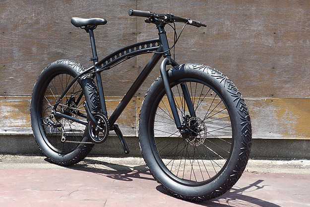 bikesandgirlsandmacsandstuff:  (via Vanguard RYO) 