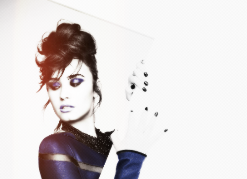 demi-lovatox:  itsniallerhoranbitch:  burrowjoe: "I'm puttin' my defenses up, 'cause I don't wanna fall in love... If I ever did that, I think I'd have a heart attack."  So.fucking.beautiful.  I love you.