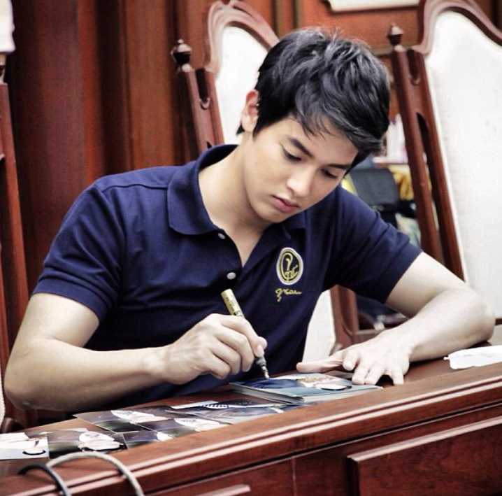 eatthebrushandpencil:All of my favorite Thai actors :D Mario Maurer Mark Prin Peach