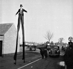 Stilt walker and clown Barry Sloane who appeared in Tom Arnold&rsquo;s Circus in London, 1955.