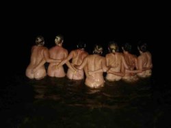 Midnight swimming https://t.co/wZLIi7u4Li  https://twitter.com/TayHto/status/982704117809328128?s=19