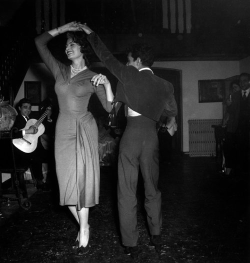 Sophia Loren dancing flamenco in Spain, 1956