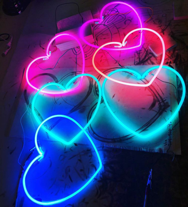 neon-neon-andmore-neon: