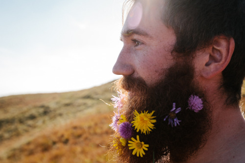 rosemary-mama:  soul—flowers:chrisbrinleejr:  I can’t help myself.   Long beards and flowers forever and ever