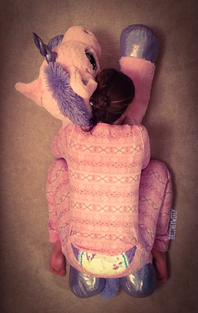 theloveywifey:Guess who couldn’t wait to give me his Vday present?!!? 