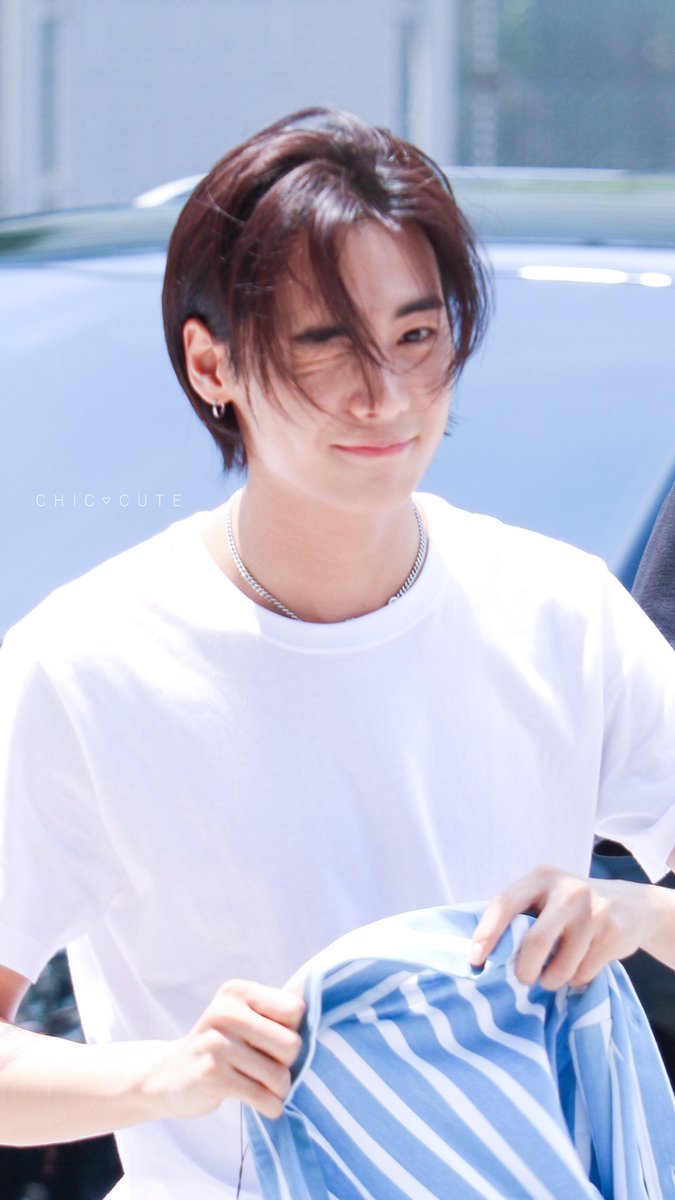 jeilx:  ©  肤浅女孩看脸追星   | Do not edit.