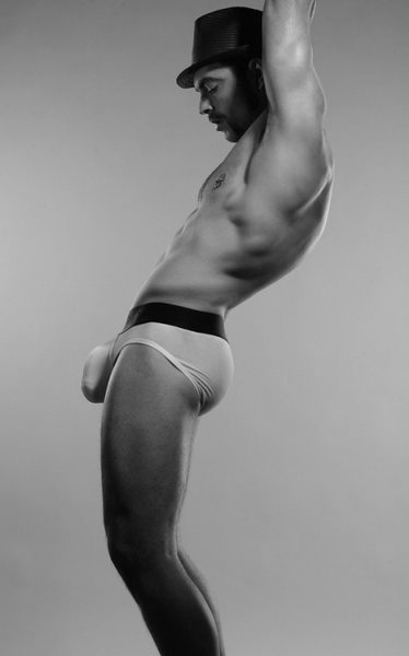 slicker63:  bigdicklovingbottomboy:  Love it!  Nice!