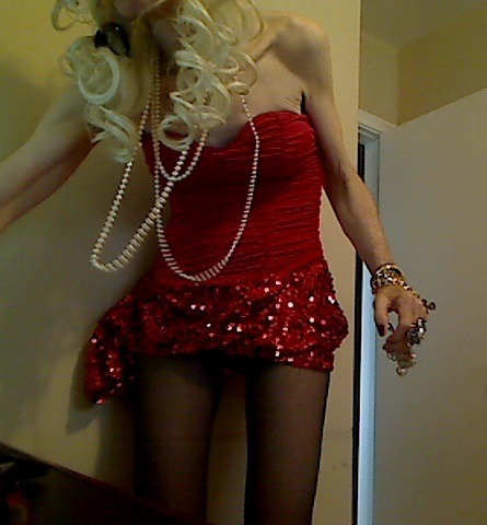 laruen4321: HOT DRESS Yummmmmmmmy