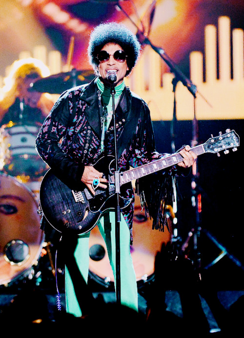 Prince performs at the Billboard Music Awards at the MGM Grand Garden arena in Las Vegas, NV., May 1