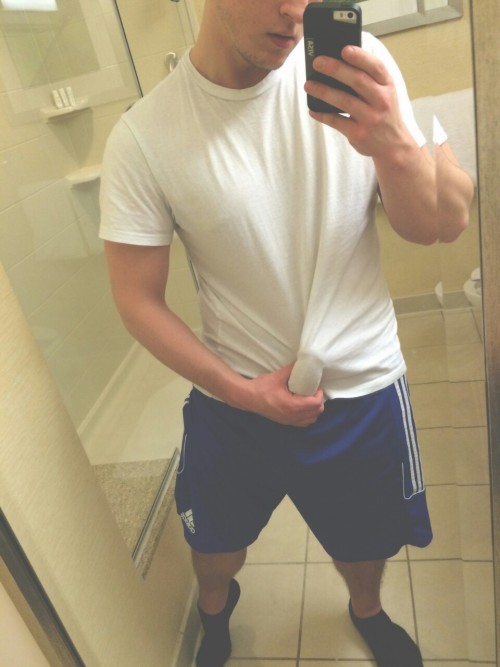 guysamateurcrap:  Follow me on: www.guysamateurcrap.tumblr.com