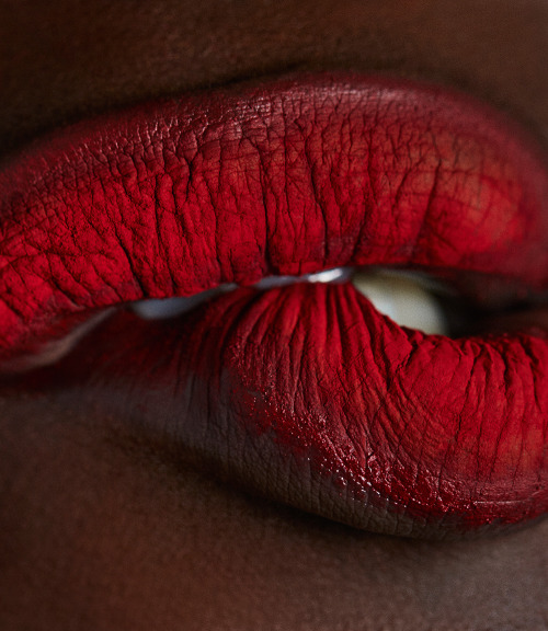 themakeupbrush:  Aamito Lagum for M Revista