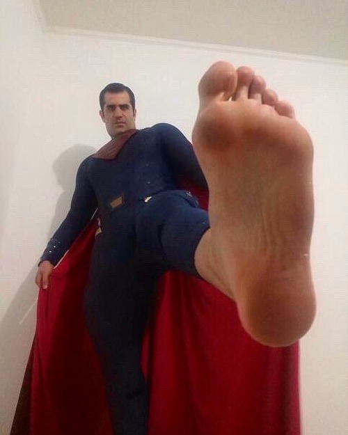 We Love Super Heros, Superman's Feet