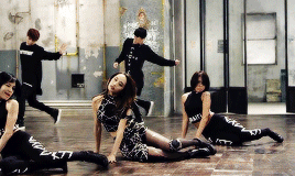 youngjis:  my mom told me to be careful of men- oh my gosh but i’m already in love 
