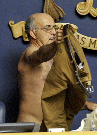 maturemenoftvandfilms: ohpleasedomedaddy: Hot as fuck! José Manuel CoelhoPortuguese Politician