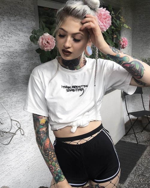 Myloveofchicksandtats